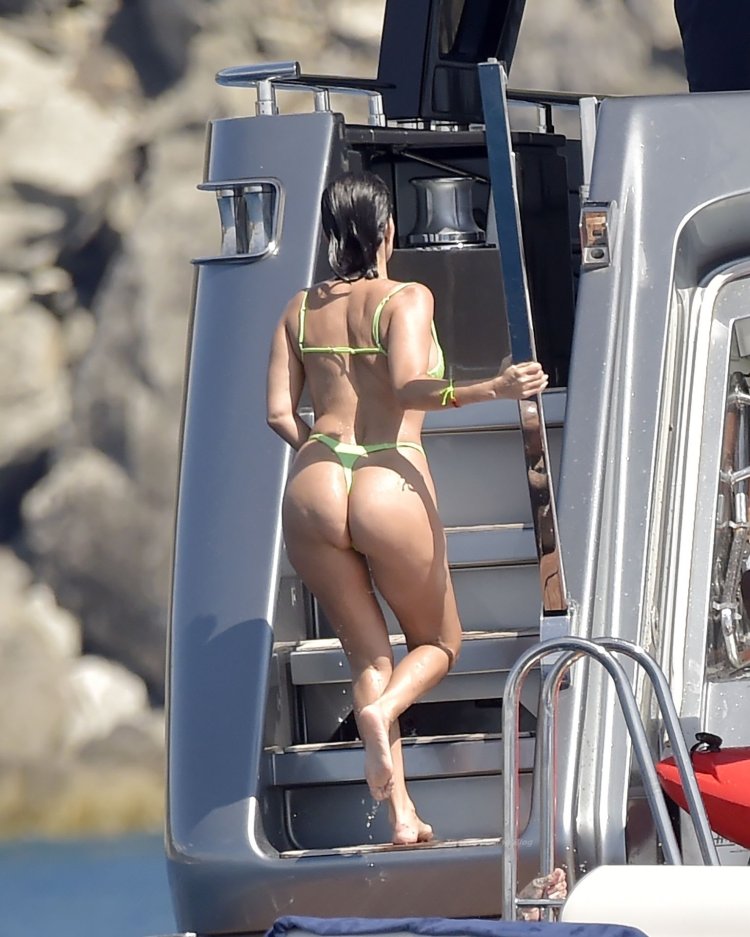 Kourtney Kardashian Butt