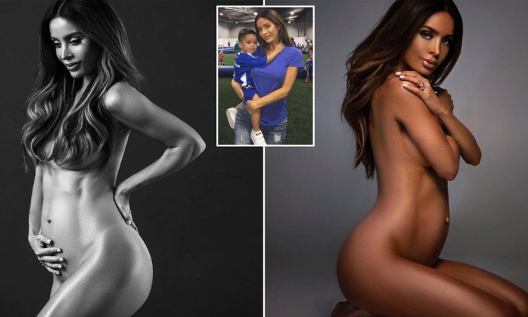 Sarah Steagge is absolutely naked