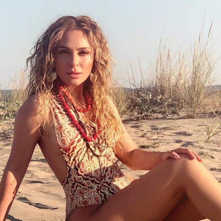 Ziynet Sali Turkish singer