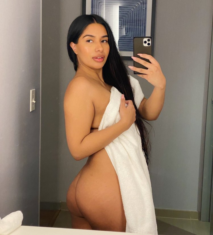 Pornstar Victoria Kai naked