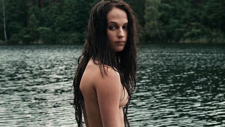 Alicia Vikander Hot