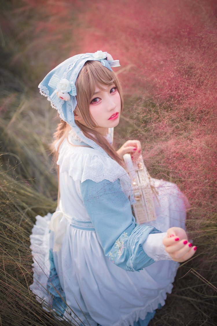 Elden Ring Maid Cosplay
