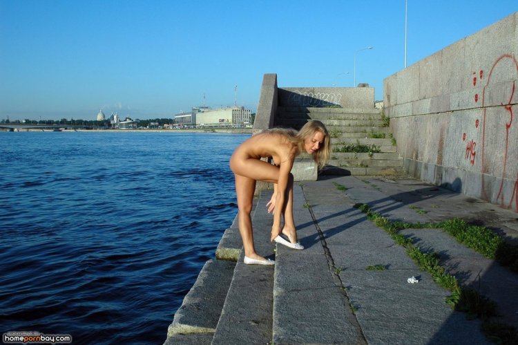 Nude-In-Russia Janina-Youth in Saint Petersburg 2010-09-17