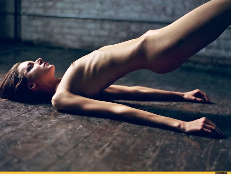 Thin girls in the style of nude