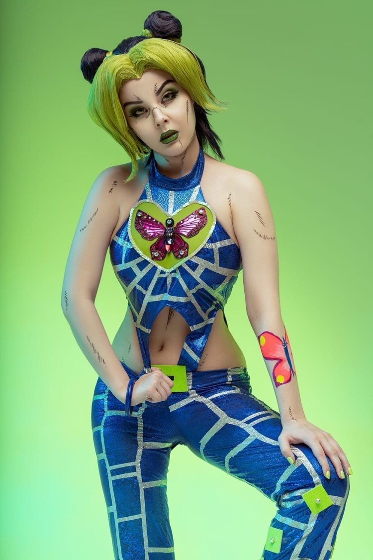 Helly Valentine Jolyne