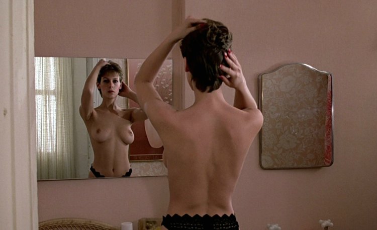 Jami Lee Curtis boobs