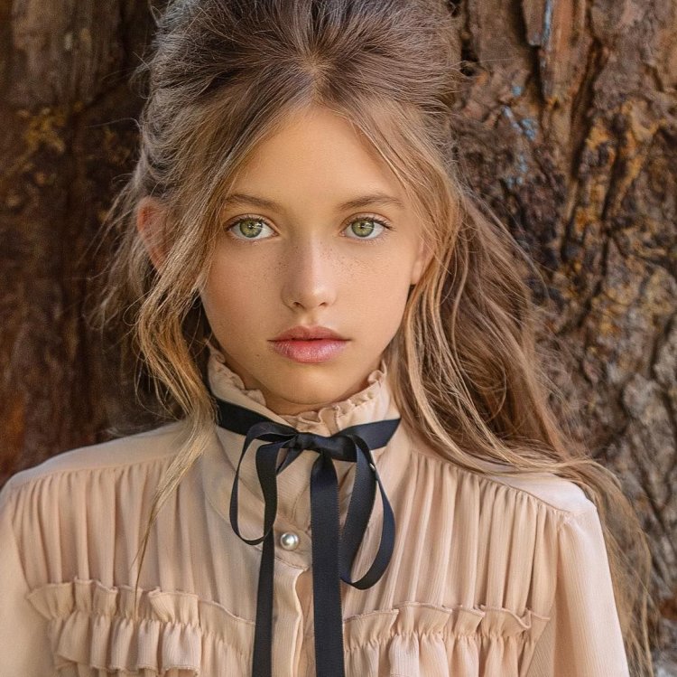 Maisie de krassel model 2019