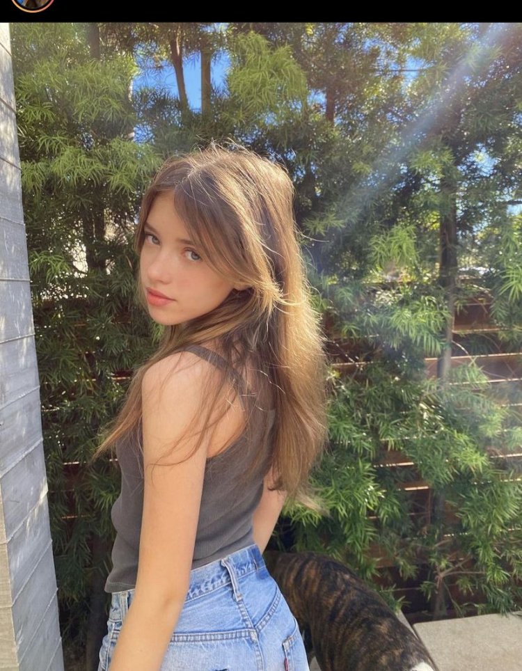 Maisie Krassel Selfie