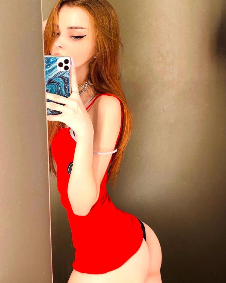 Lana Twinkle Plum from Privatka