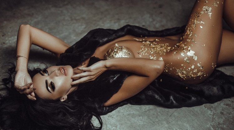 Snezhanna Morozova photographer Nude