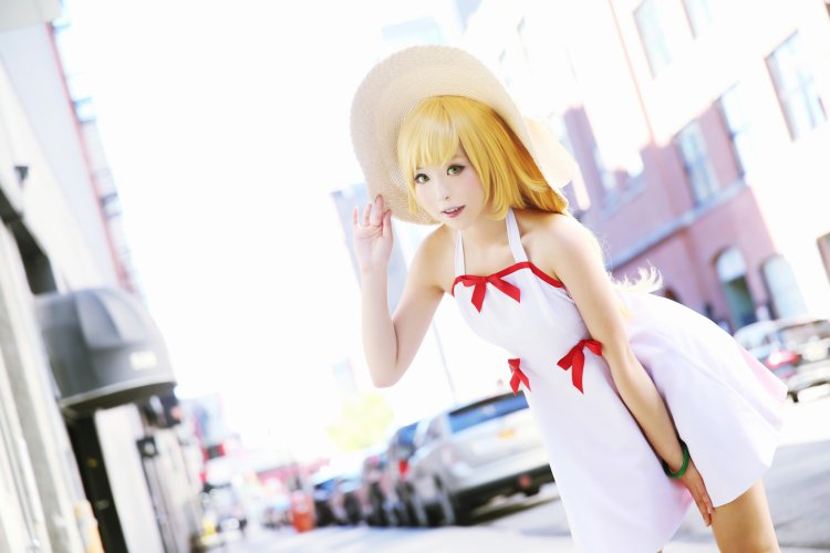 Shinobo maid cosplay