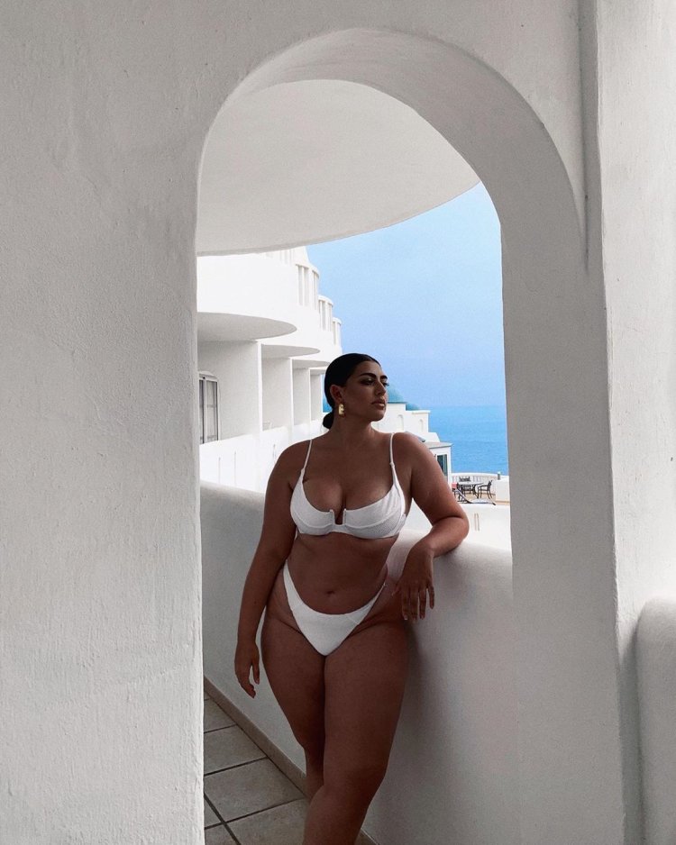 Plus-Size model Irena Drezie