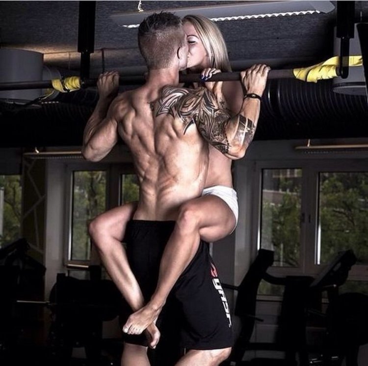 Sports pairs in the hall