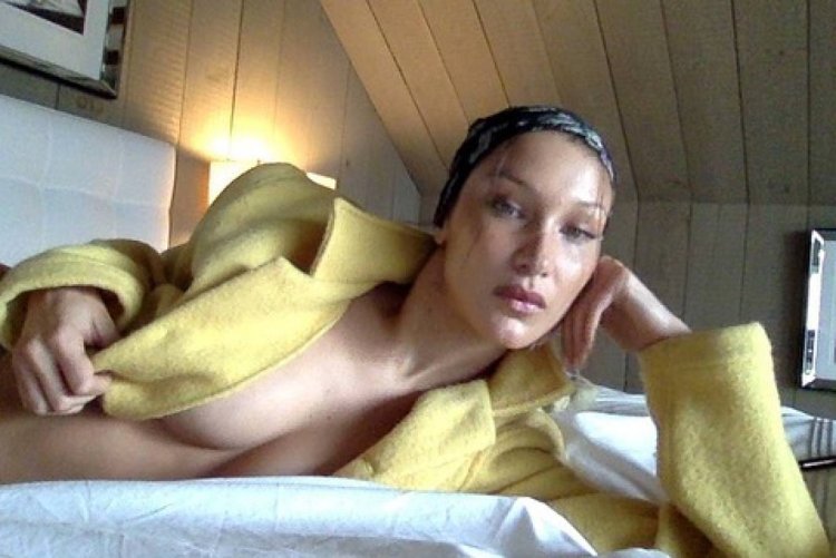 Bella Hadid revealed her chest