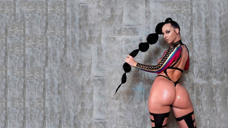 Kendra Last naked Kim Kardashian