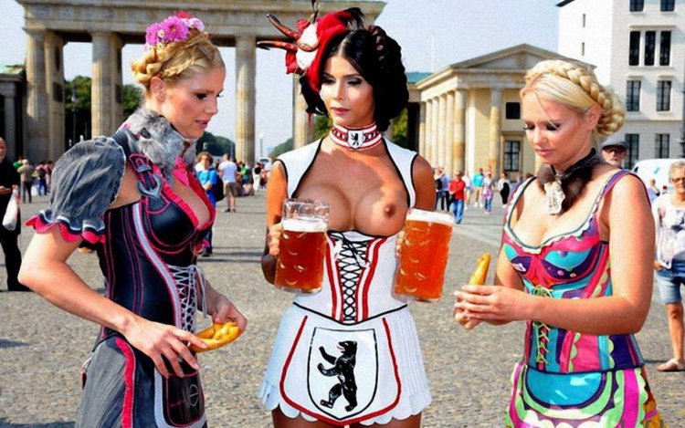 Michaela Shefer exposed to Oktoberfest