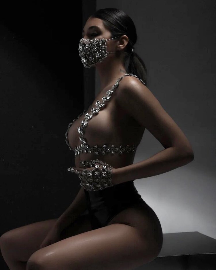 Erotic image of a necklace