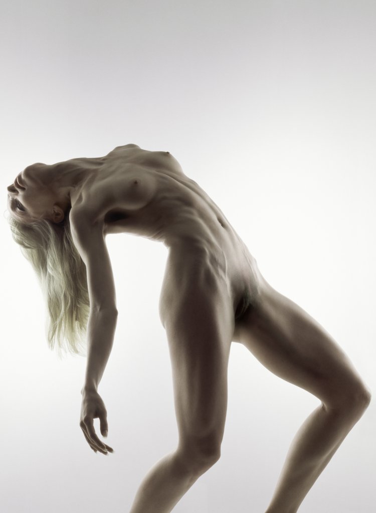 High Resolution Nude Art Female Blonde Skinny