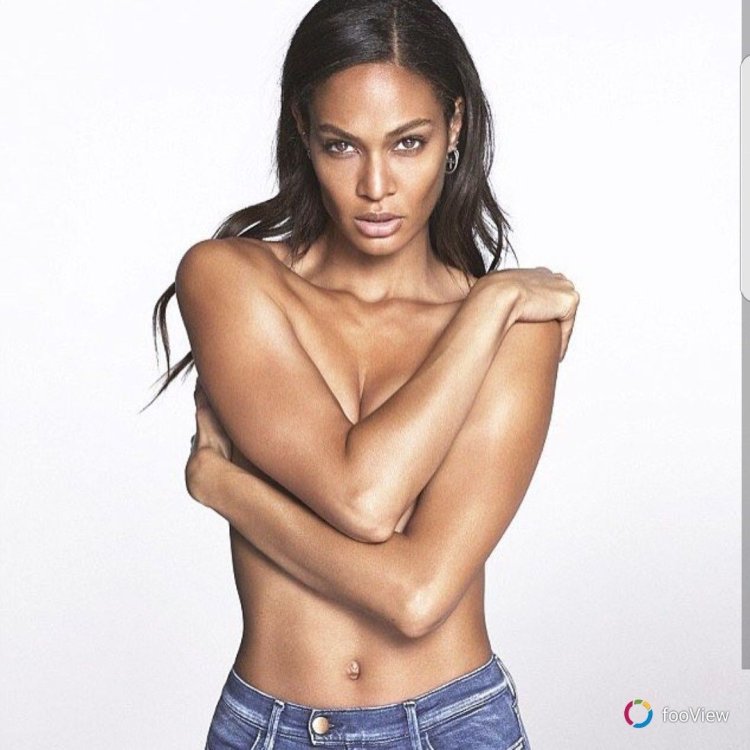 Joan Smalls photo naked