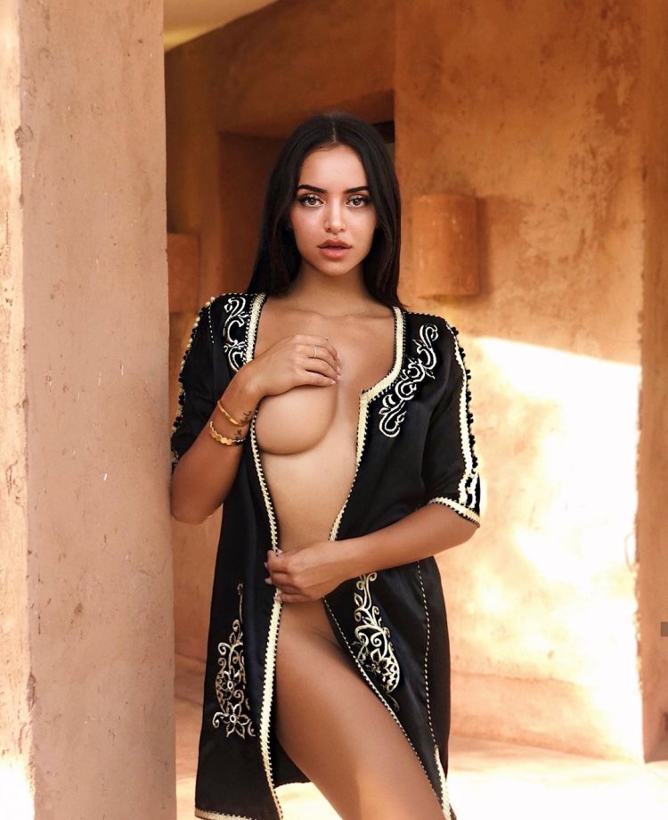 Sephora Maria Nuri Naked