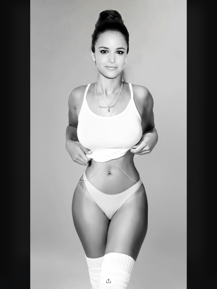 Melissa Fumero Hot Maxim