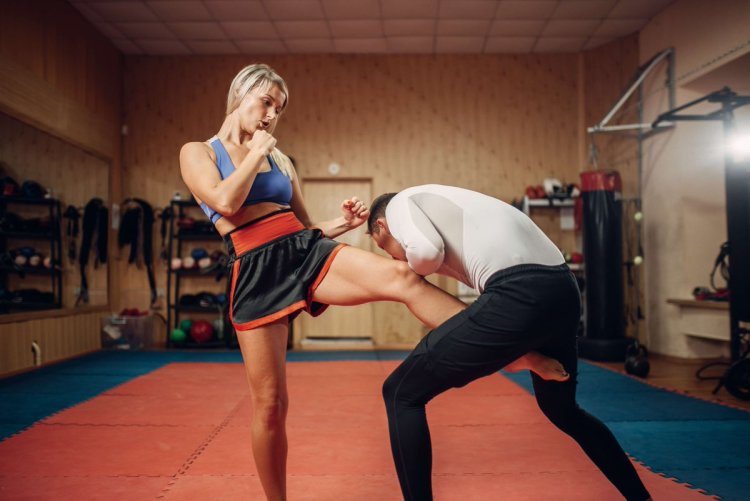 Women's self -defense Groin Kick