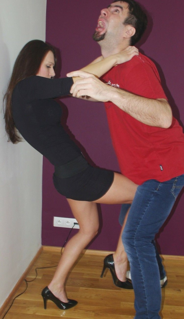 Women's self -defense Groin Kick