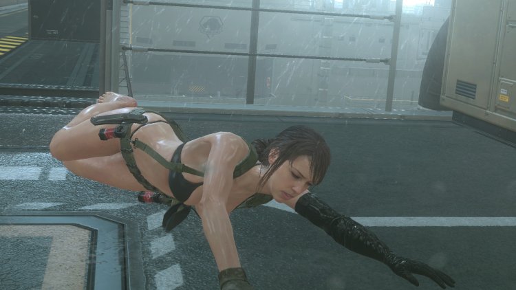 Metal Gear Solid 5 Quiet shower