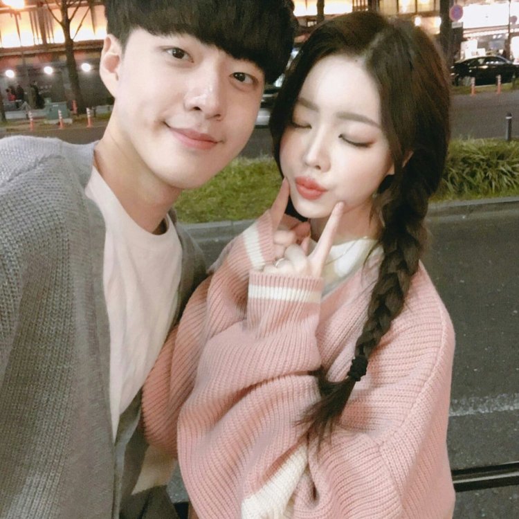 Korean guys and Russian girls