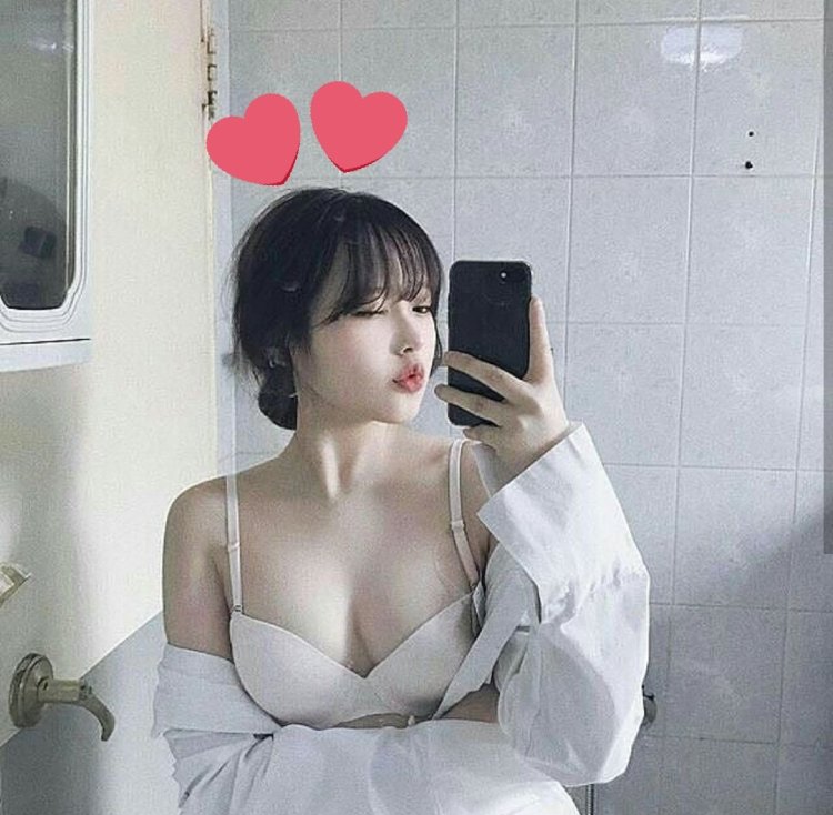 Korean beauties in the shower