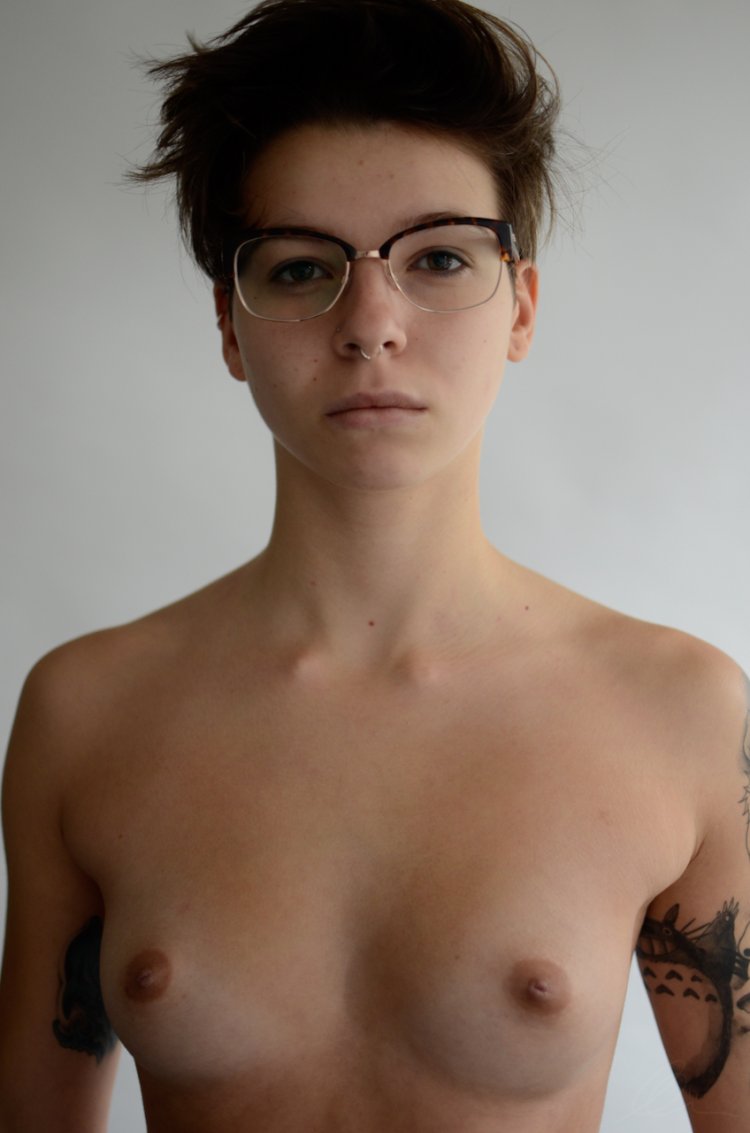 Short-Haired Girls Ero androgen