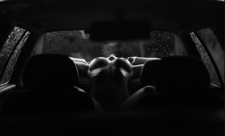 Beautiful cunnilingus in the car