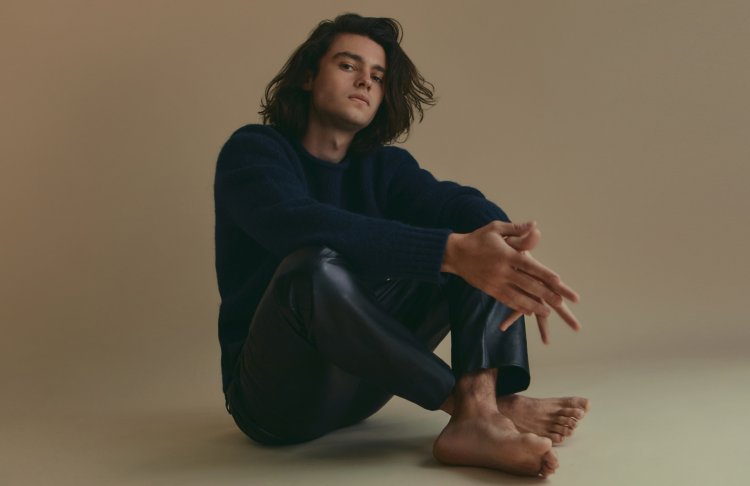 Felix Mallard photo shoot