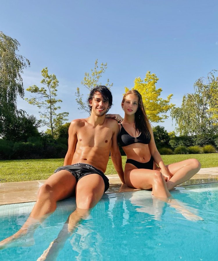 Joao Felix Girl