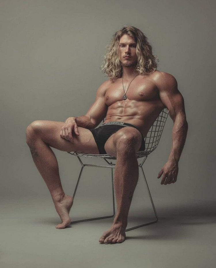 Benjamin Ahlblad model