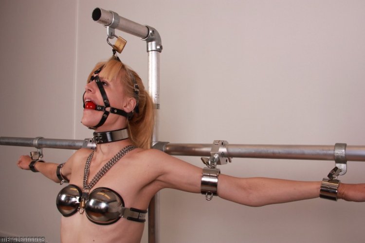 Metal bondage girl