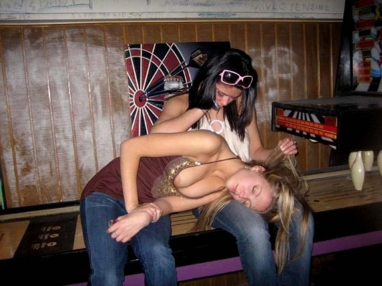 Drunk girls have fun