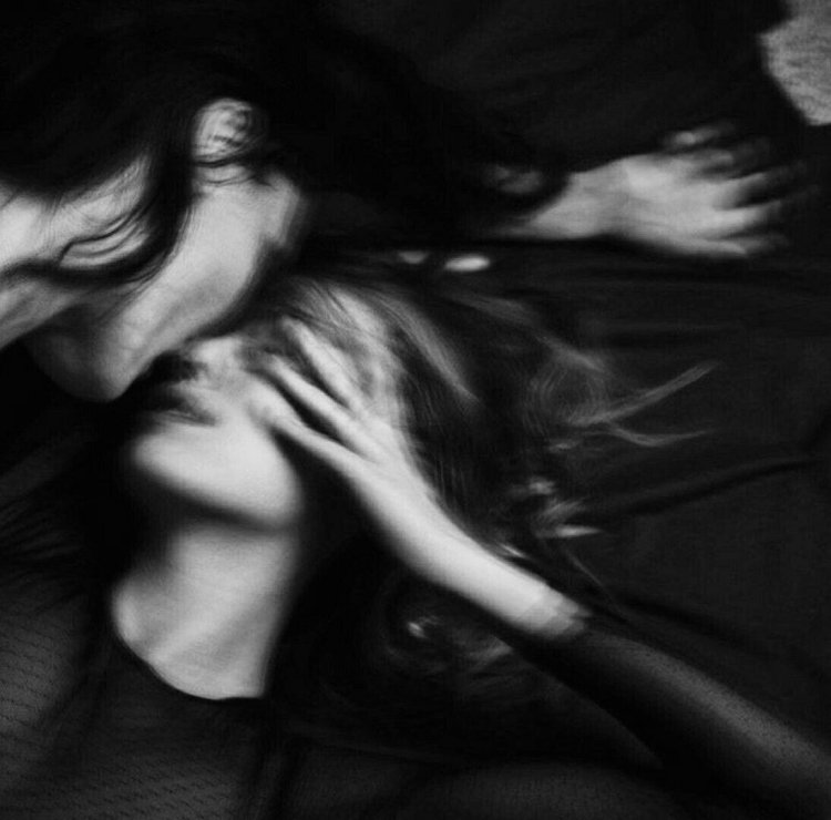 Aesthetics of the love of girls