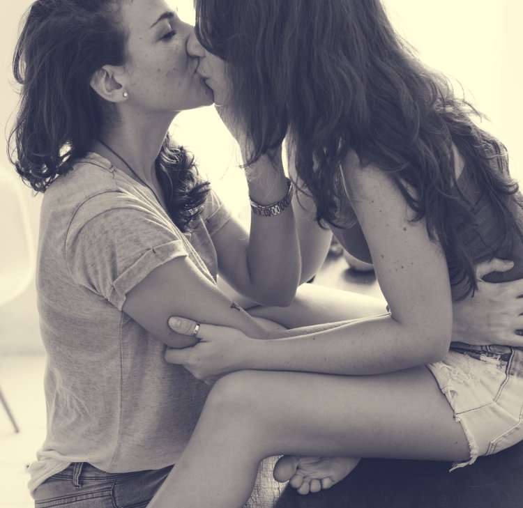 Two women love each other