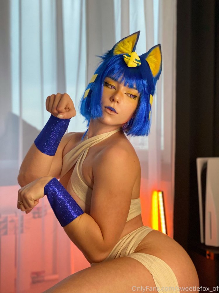 Ankha Cosplay