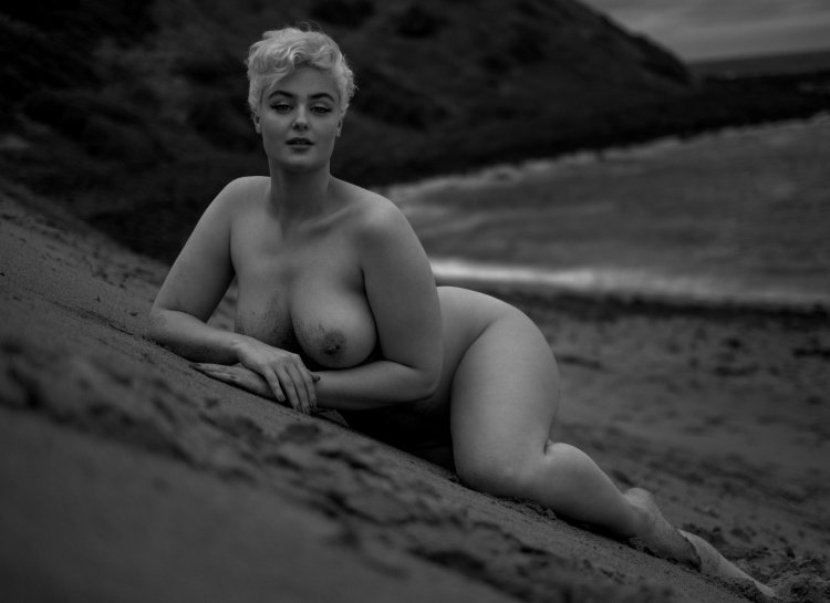 Stefania Ferrario 2018 Nude