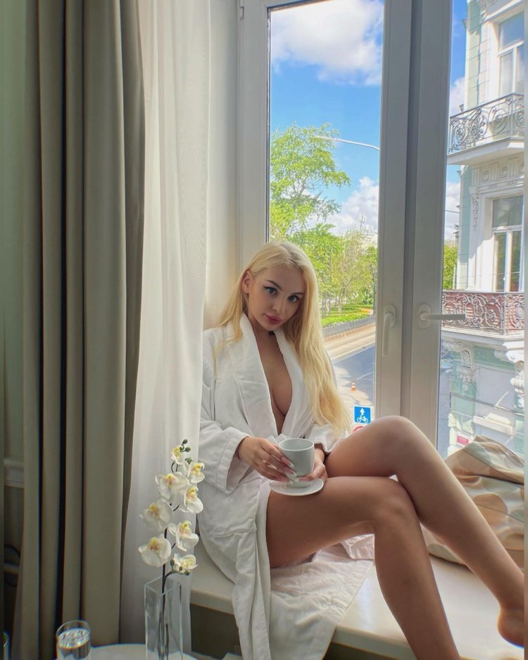 ARINA SL (Arina Sludina)