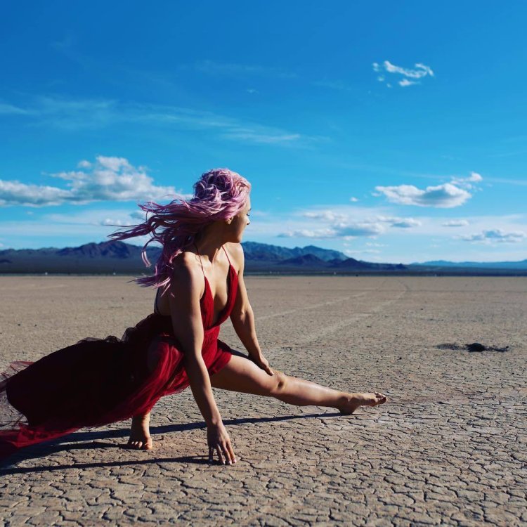 Yana Kunitskaya Feet