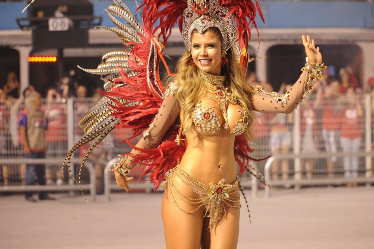 Brazilian carnival Tarin Lopez